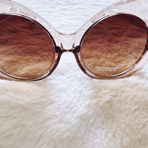 Eliza Brown Butterfly-shaped Sunglasses - Picture 4 of 13